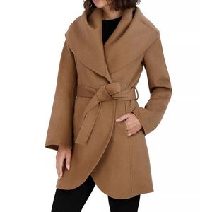 Tahari Marilyn Belted Coat Medium